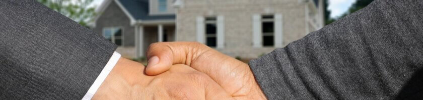 Verkauf einer Immobilie über einen Immobilienmakler: Vor- und Nachteil