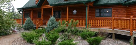 Vorgefertigte Wohnhäuser und Garagen aus Holz: Eine lohnende Investition