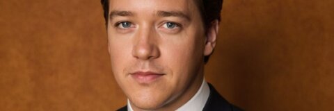 T. R. Knight: Der Werdegang eines vielseitigen Schauspielers und seine besten Rollen