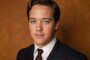 T. R. Knight: Der Werdegang eines vielseitigen Schauspielers und seine besten Rollen