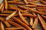 Süßkartoffel Pommes selber machen: Ein einfaches Rezept für knusprigen Genuss